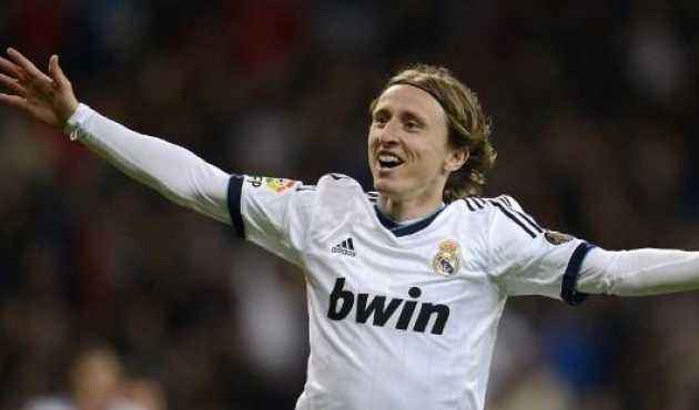 内雷斯灵光闪现，霍伊伦进球嗅觉敏锐，那不勒斯敲开胜利之门！