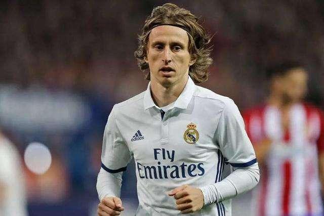 CBA｜周琦30岁生日夜伤退 北汽男篮主场不敌山西